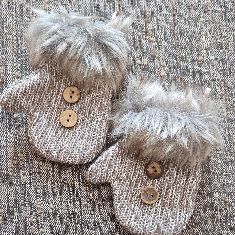 50% Off All Christmas!!  Cozy Gray Knit Mittens for Kids